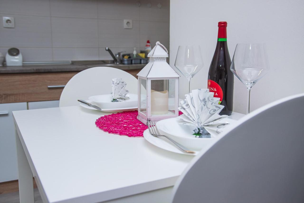 Family Apartmani Le Leskovac  Esterno foto