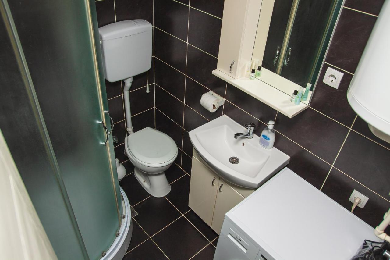 Family Apartmani Le Leskovac  Esterno foto