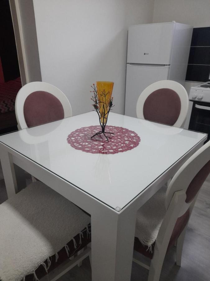 Family Apartmani Le Leskovac  Esterno foto