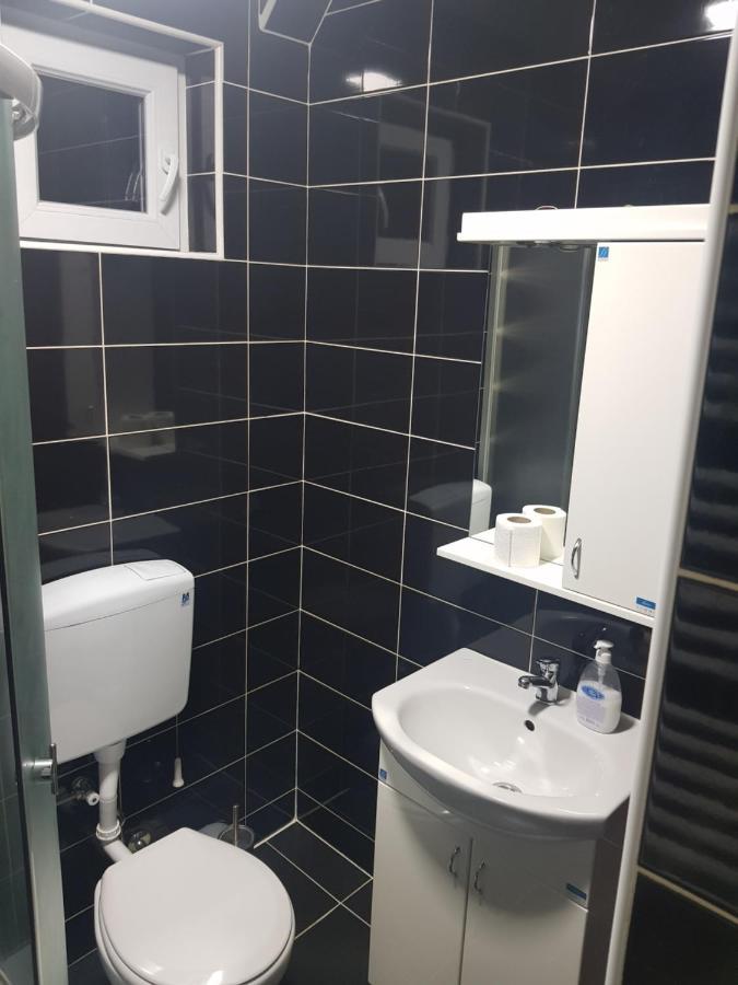 Family Apartmani Le Leskovac  Esterno foto